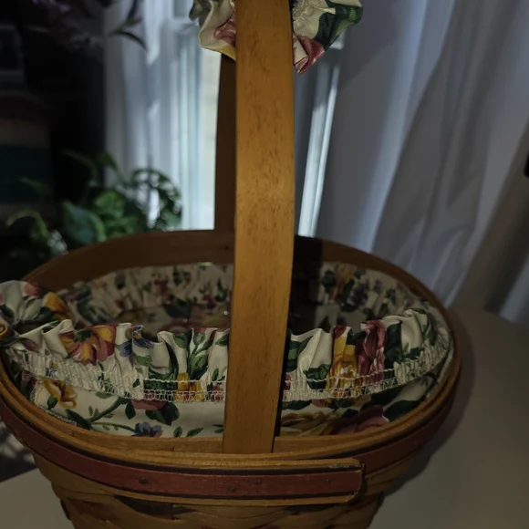 Longaberger Floral-Lined Woven Wood Basket with Pink Trim 1995 Easter Basket - Picture 4 of 10